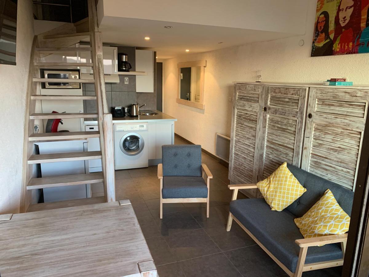Superbe Duplex 35m2 vue mer avec piscine Bormes-les-Mimosas Exterior foto