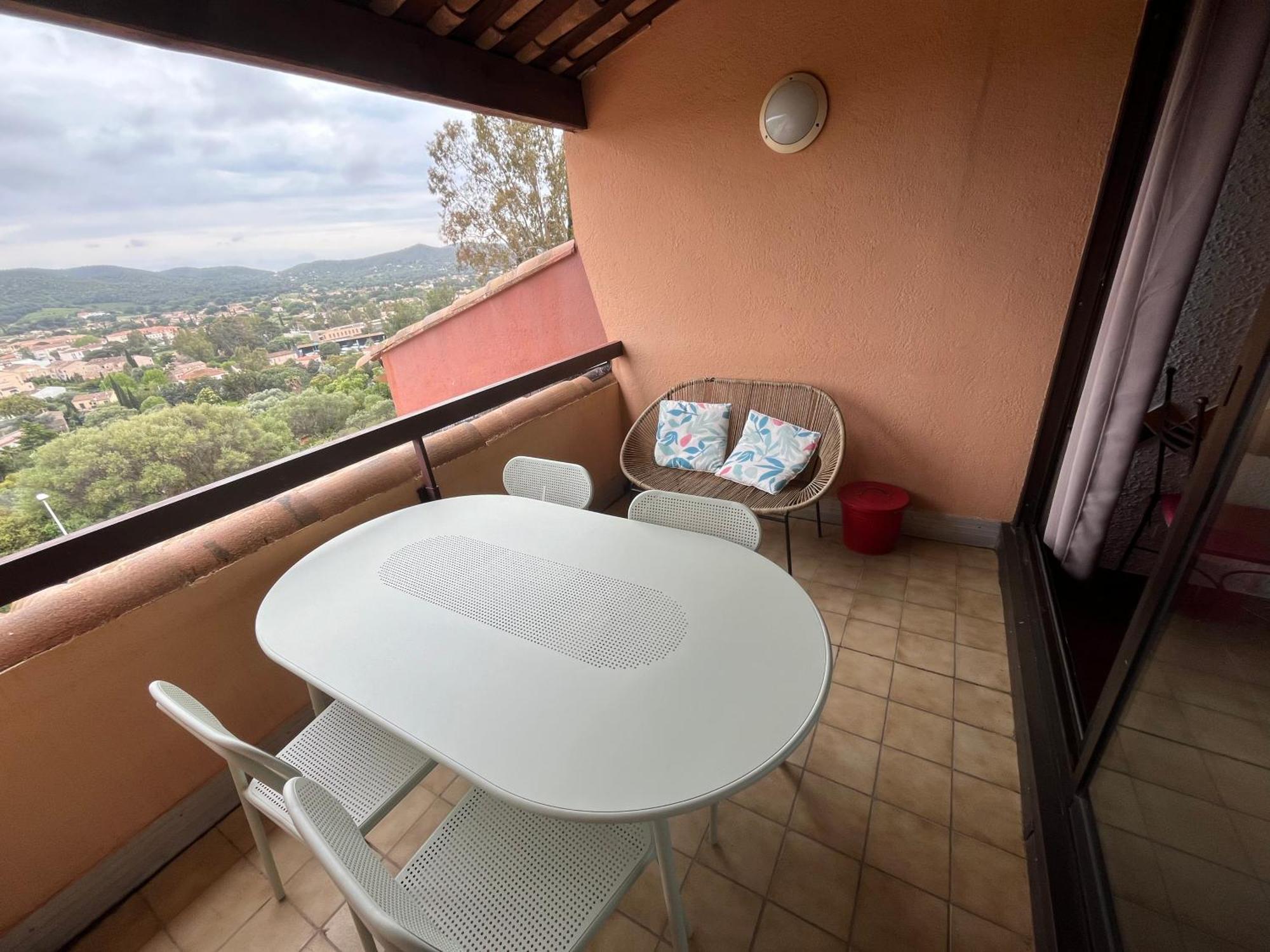 Superbe Duplex 35m2 vue mer avec piscine Bormes-les-Mimosas Exterior foto